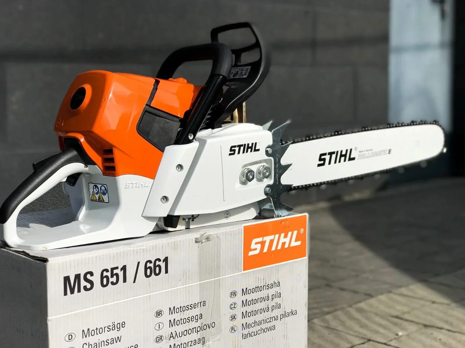 MS 661 C-M 32 Professional Chainsaw - Image 2