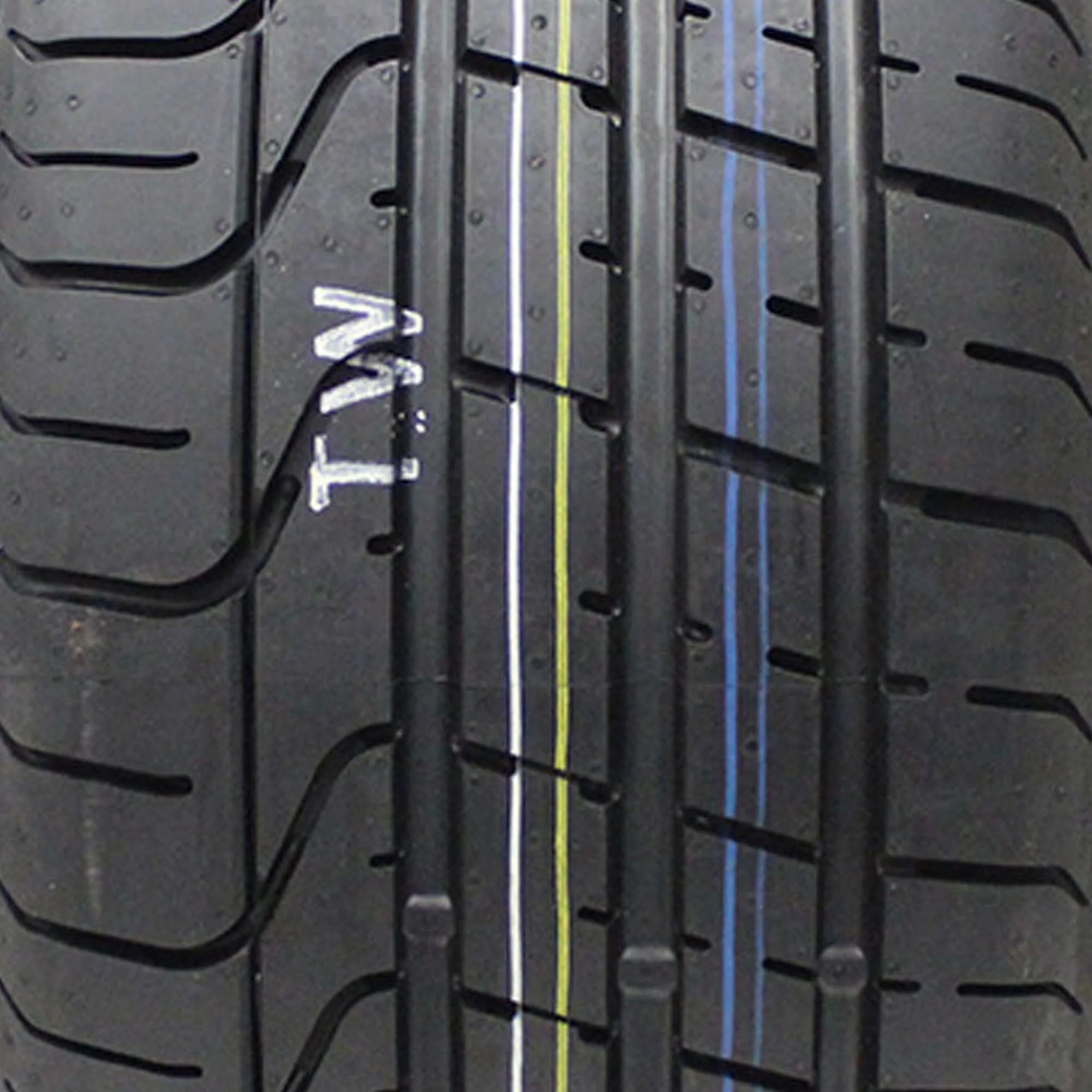 Ultra-high pressure summer 295/35ZR20 (105Y) XL passenger tires - Image 4