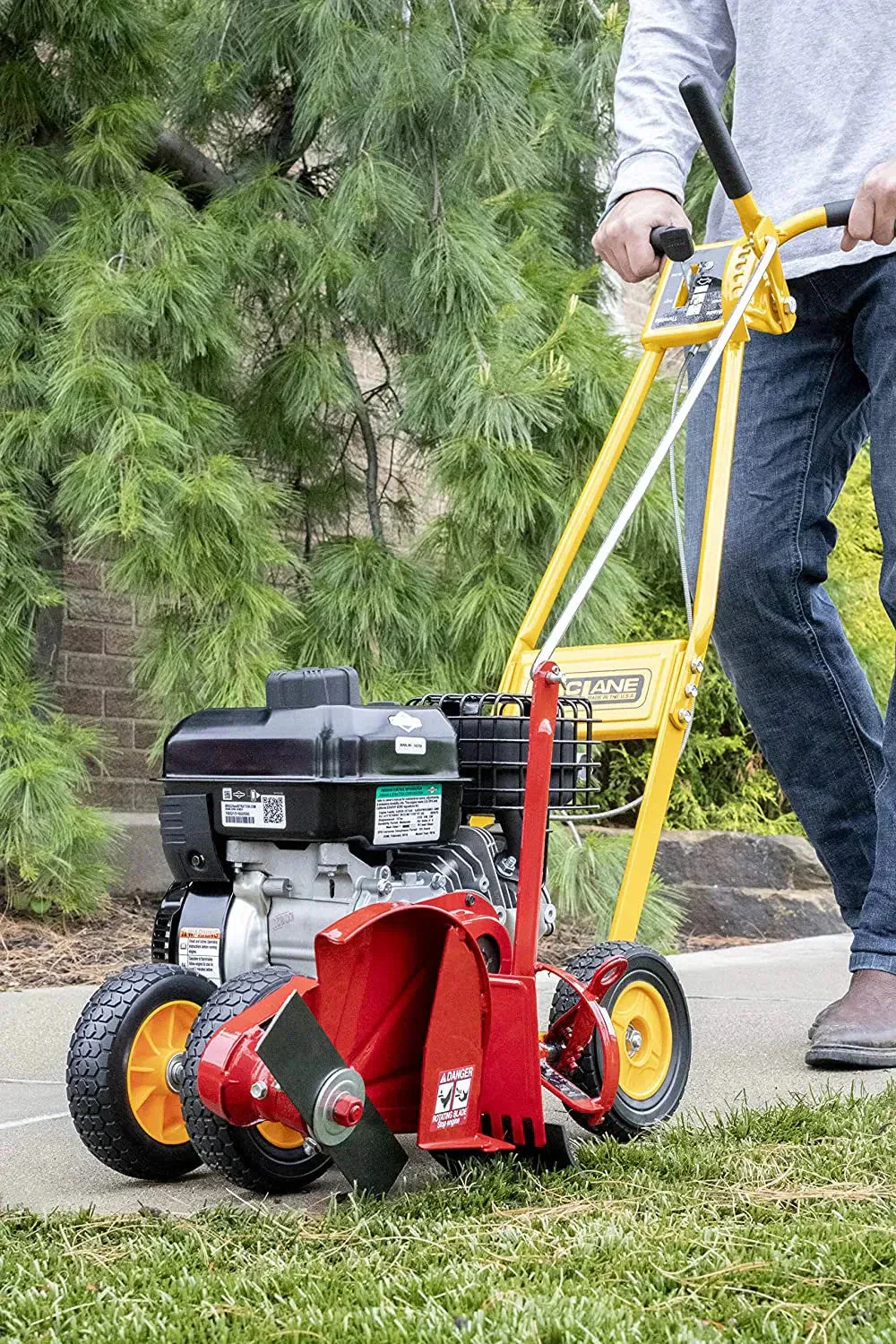 101-5.5GT-7Gas Powered Lawn Edger, 5.50 Gross Torque/3.5 HP B&S Engine 7 Wheels - Image 4