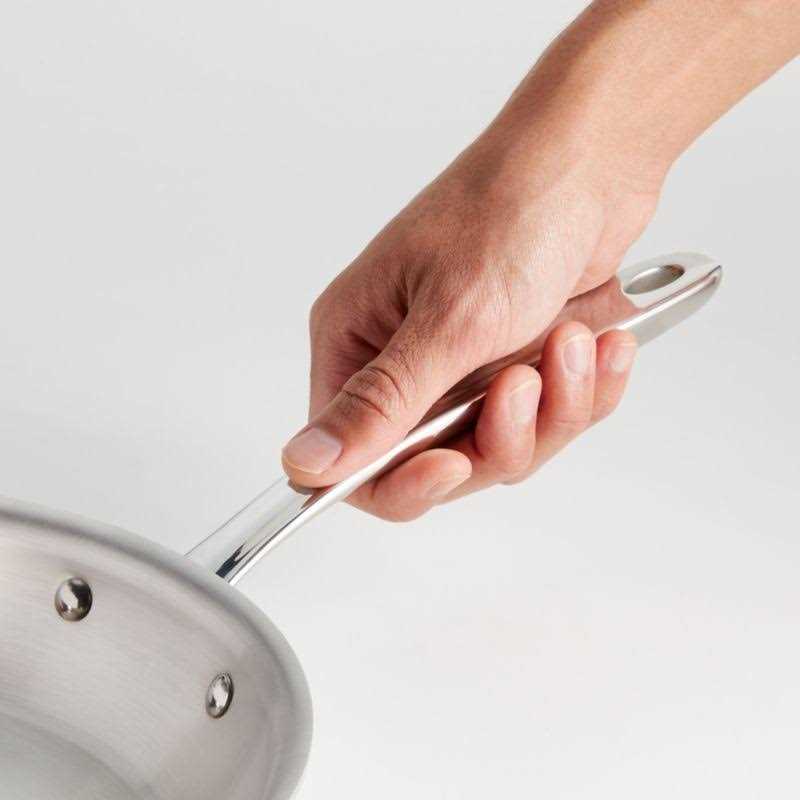 All-Clad d3 Curated 2.5-Quart Saucier With Lid - d3 Curated - Image 2