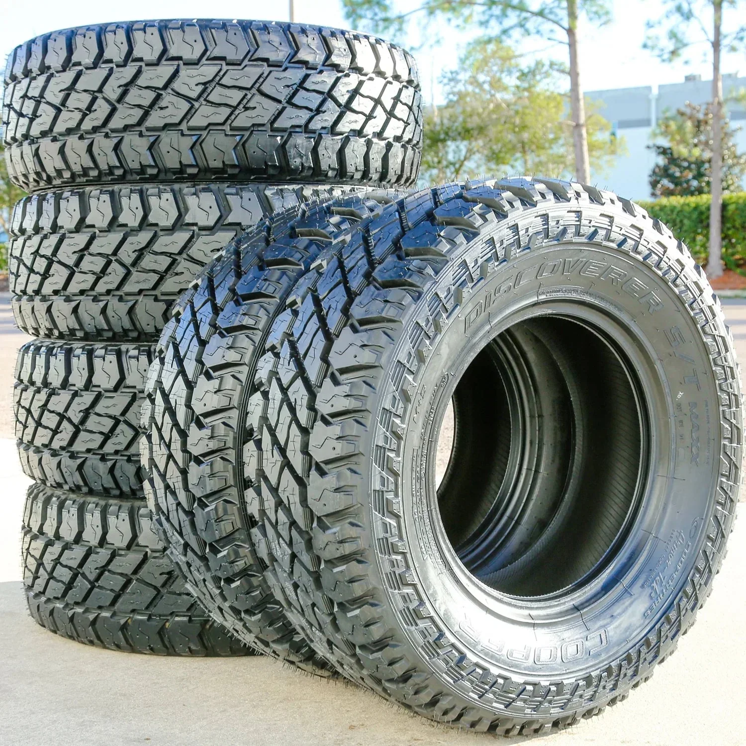 Set of 4 (FOUR) Cooper Discoverer S/T Maxx LT 275/70R18 125/122Q E 10 Ply MT M/T Mud Tires - Image 8