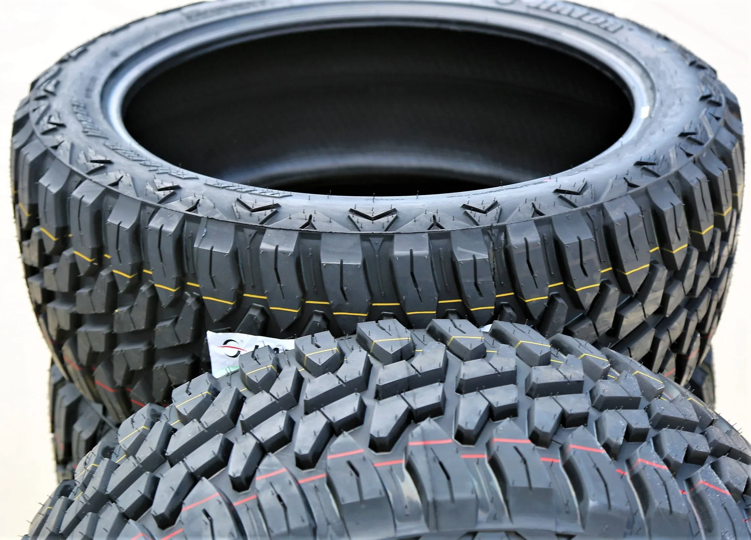 Set of 4 (four) 275/65R20 126/123Q E (10 ply) M/T mud tires - Image 3