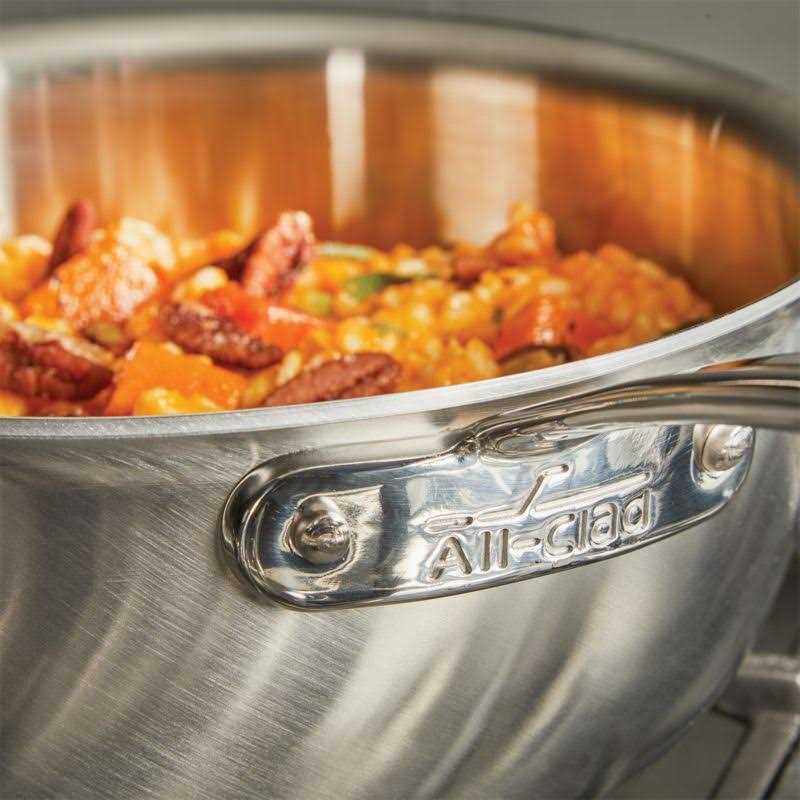All-Clad d3 Curated 2.5-Quart Saucier With Lid - d3 Curated - Image 3
