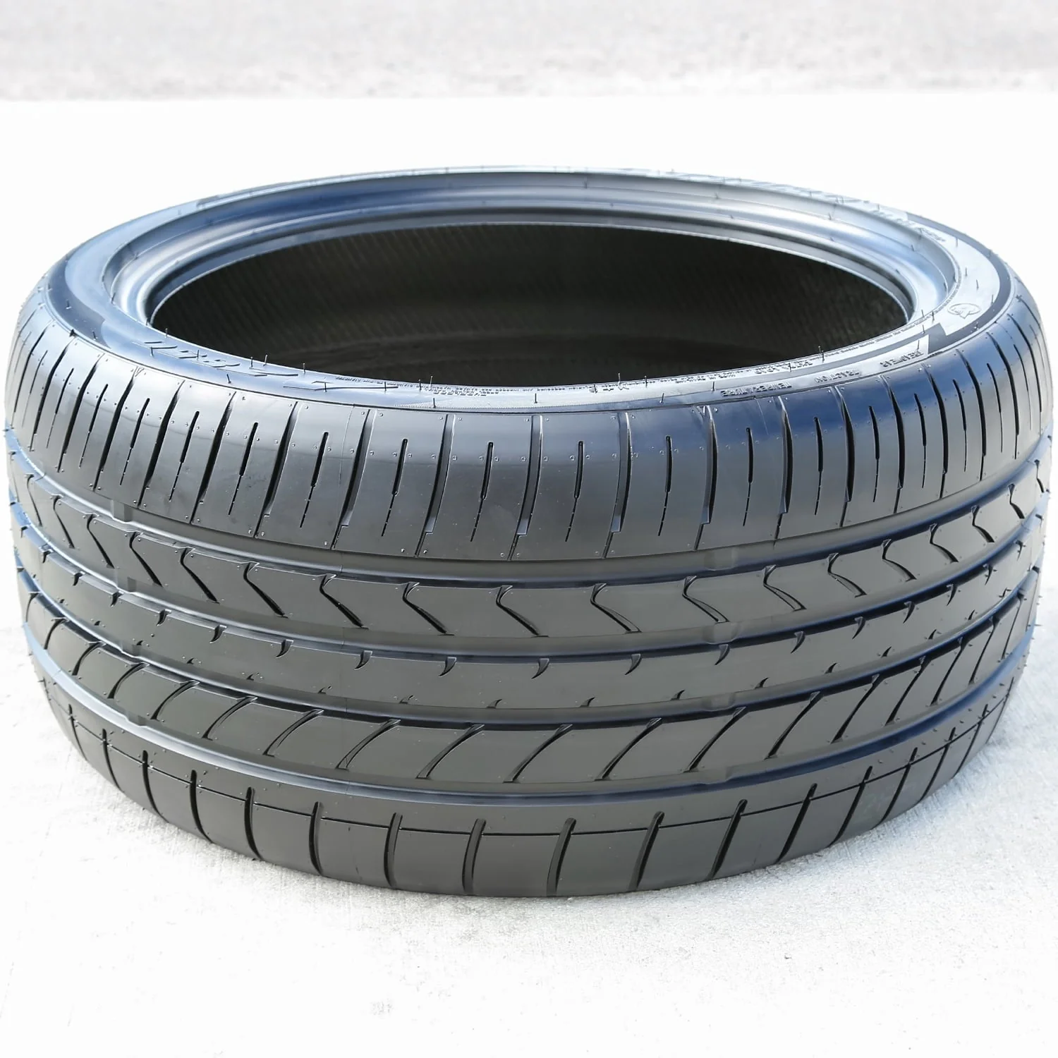 A set of 4 (quad) 255/35R20 97Y XL high performance tyres suitable for: 2007-10 Mercedes-Benz S550 4Matic, 2017-18 Audi Q3 Technik - Image 4