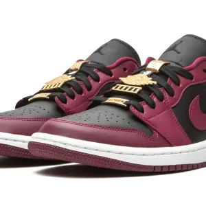 AIR JORDAN 1 Low SE Women's Sneakers - Beetroot