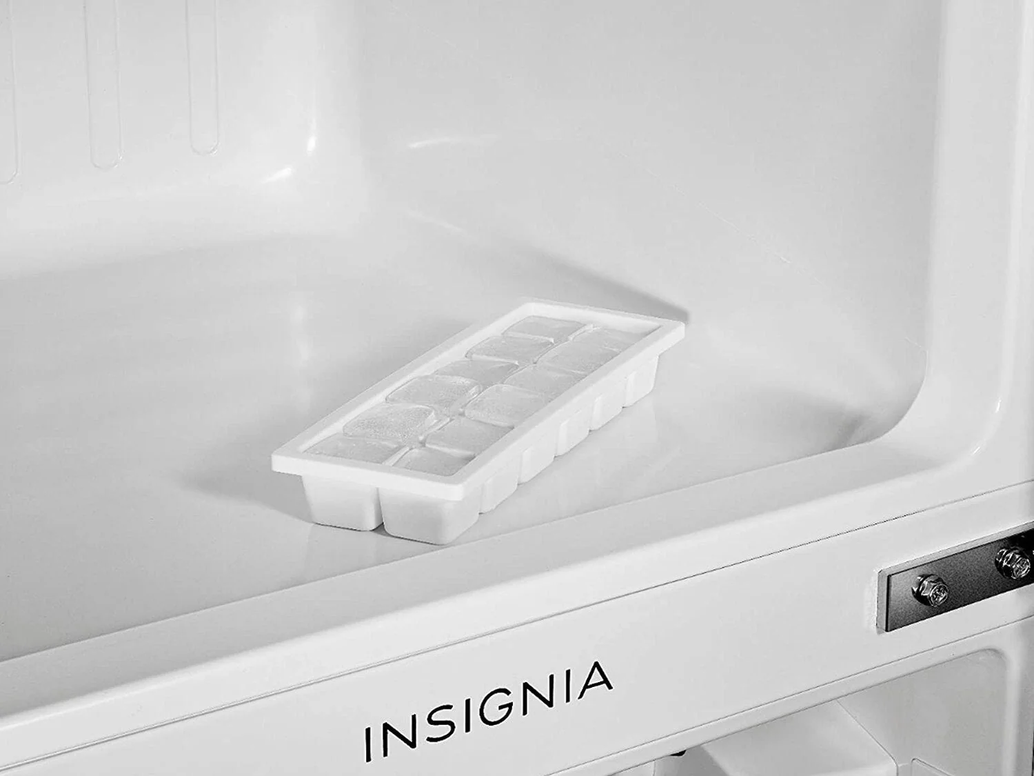 IRMF Retro Mini Fridge With Top Freezer, 3.1 Cu. Ft., Cool Mint Green - Insignia - Image 6