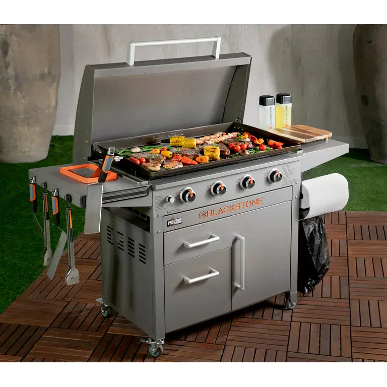Blackstone ProSeries 4-Burner 36" Griddle Cooking Station with Hood - Image 2