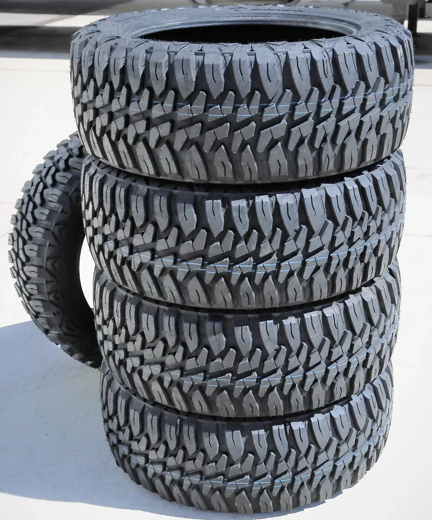Set of 4 (four) 275/65R20 126/123Q E (10 ply) M/T mud tires - Image 9
