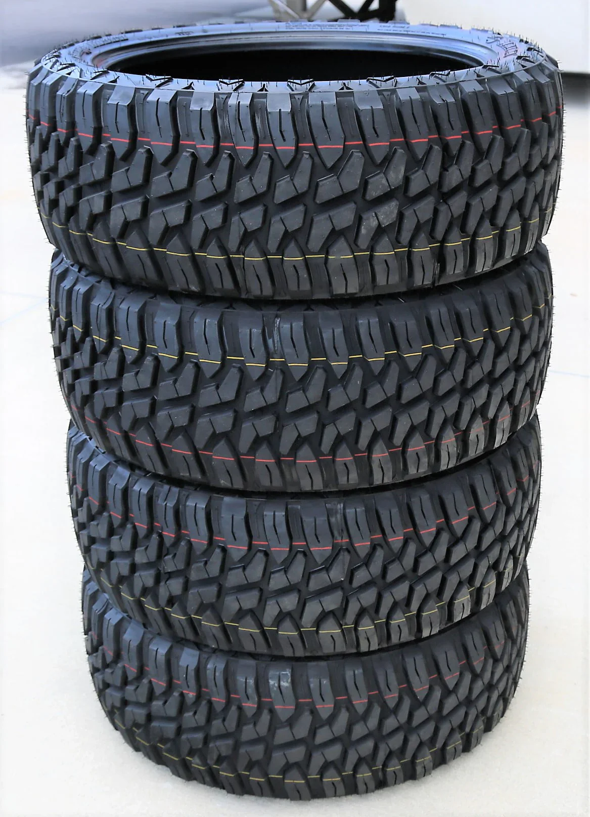 Set of 4 (four) 275/65R20 126/123Q E (10 ply) M/T mud tires - Image 8