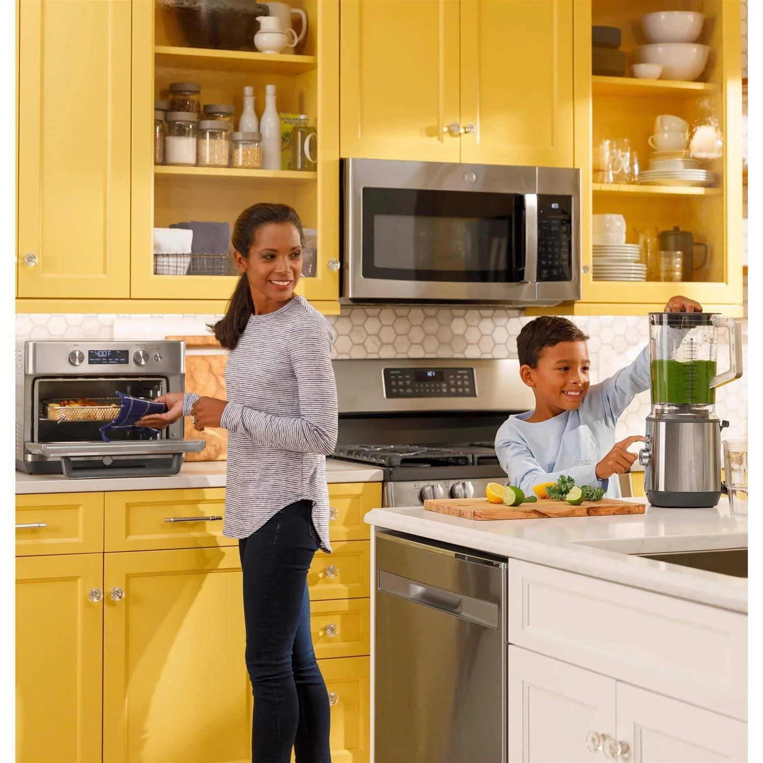 GE Digital Air Fry 8-in-1 Toaster Oven - G9OAAASSPSS - Image 4