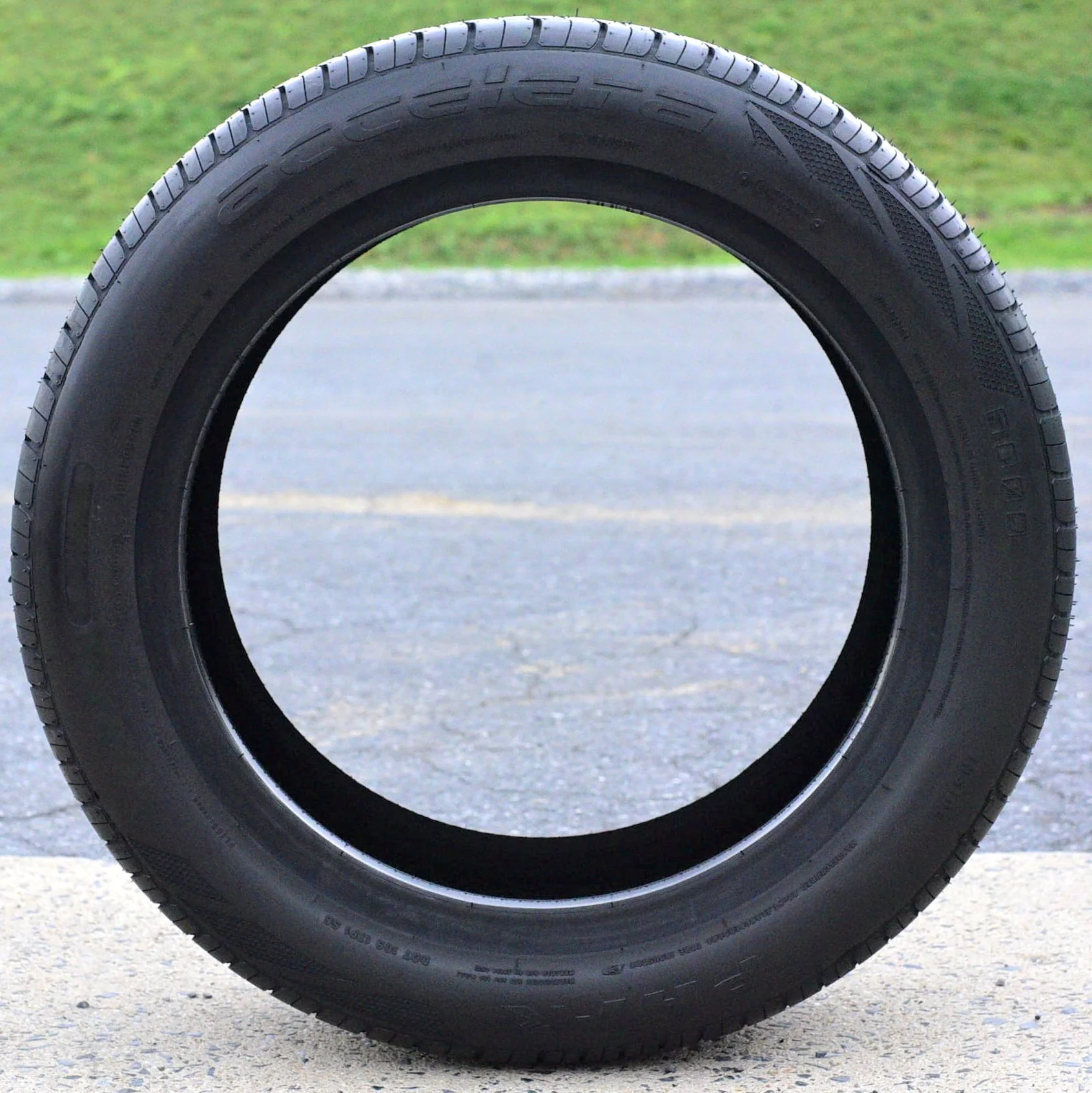 A pair of 2(2) 225/40R20 101W XL AS A/S performance tires - Image 7