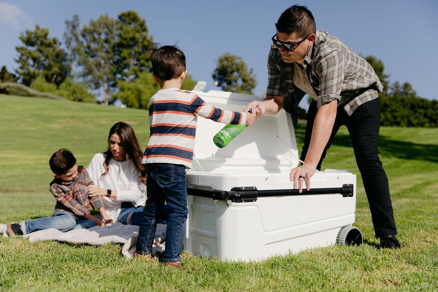 110QT Glide Cooler with Wheels and Telescoping Handle - Image 9