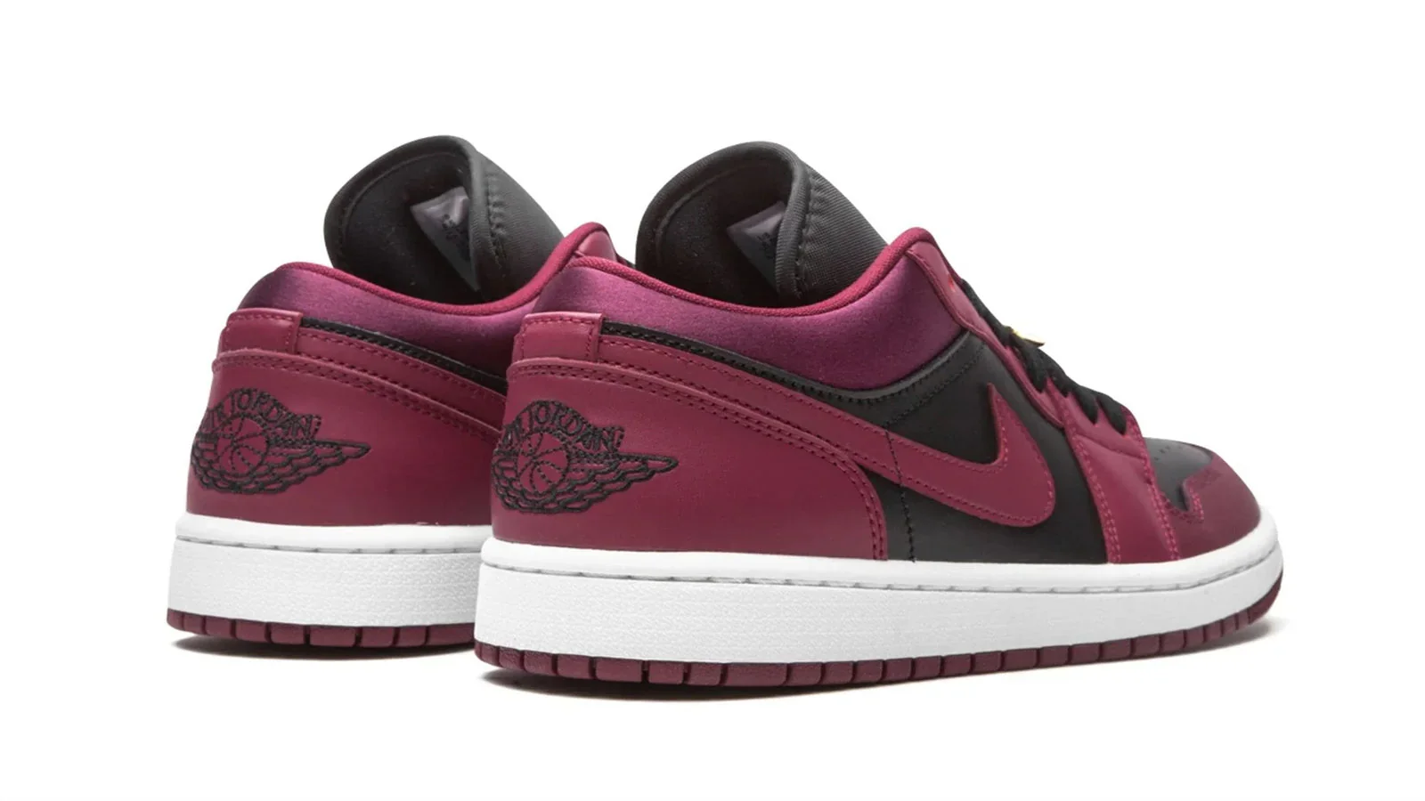 AIR JORDAN 1 Low SE Women's Sneakers - Beetroot - Image 4