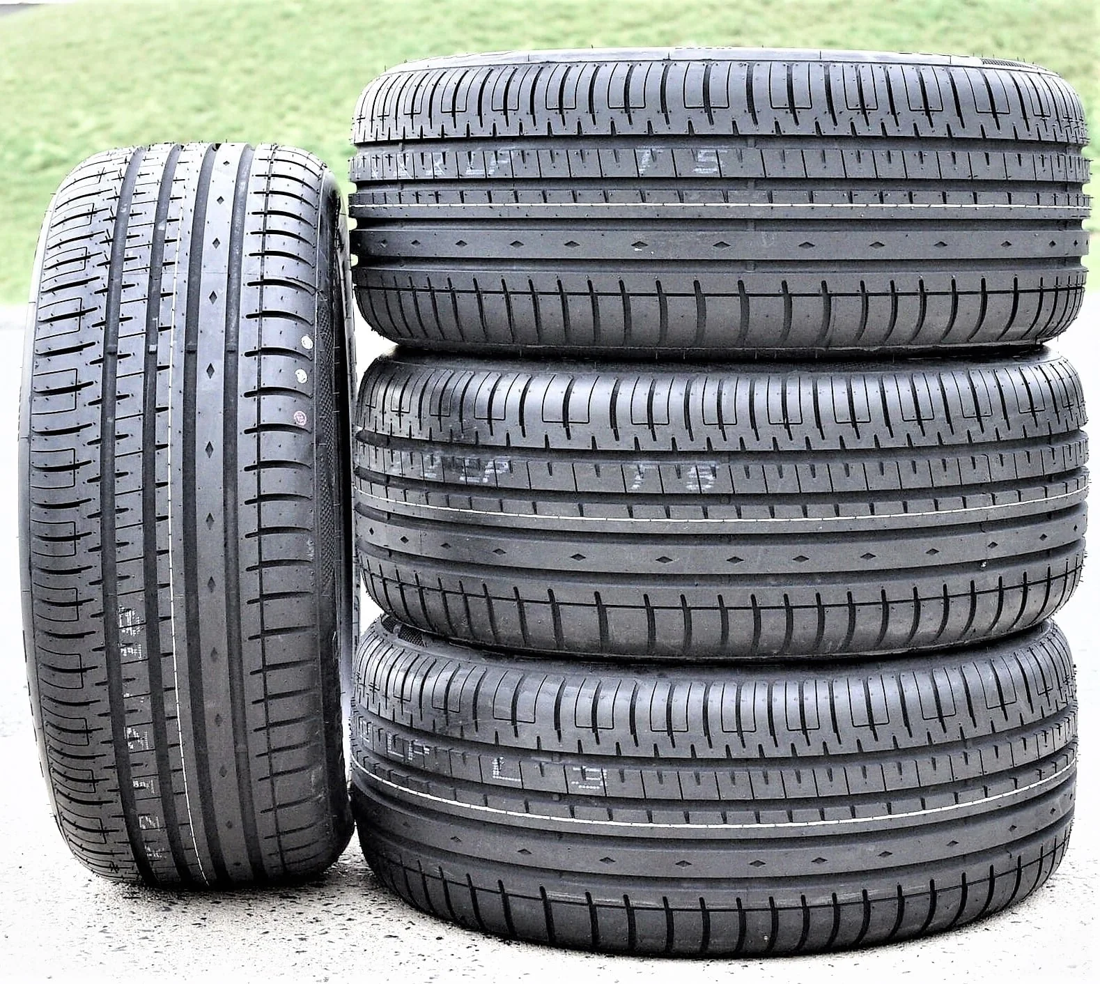 A pair of 2(2) 225/40R20 101W XL AS A/S performance tires - Image 11