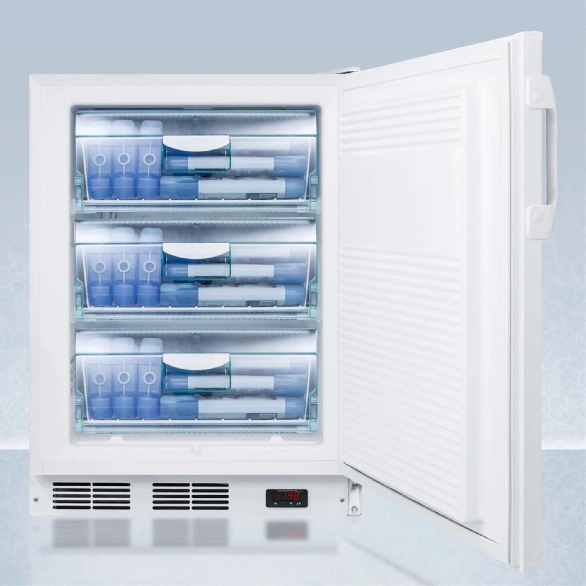 ADA Compliant 24 in Wide Built-In All-Freezer With Manual Defrost, Lock And -25C Capability - Image 4