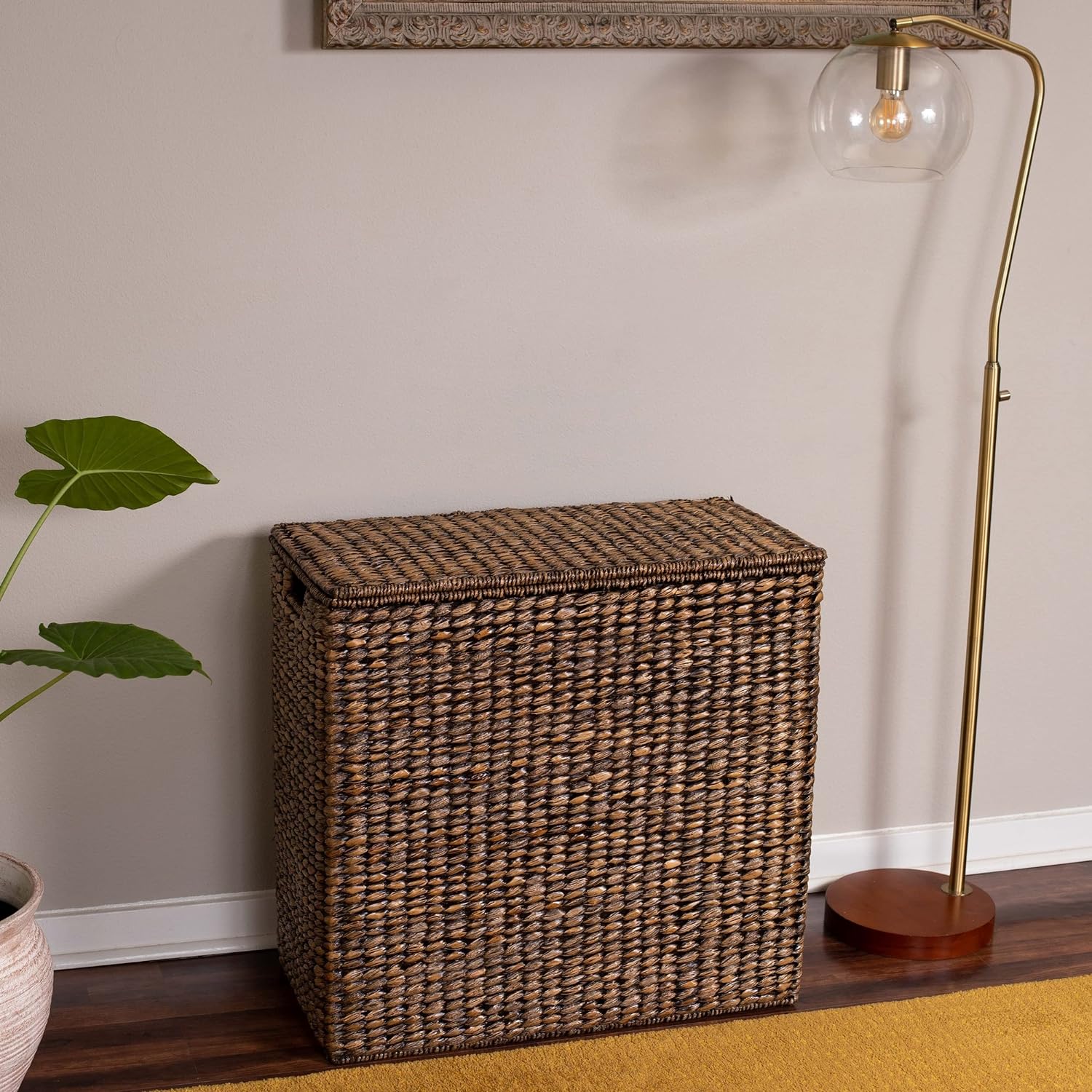 Sofia + Sam Oversized Divided Seagrass Hamper With 2 Canvas Liners, 28 x 14 x 27 Inches - 4602 - Image 10