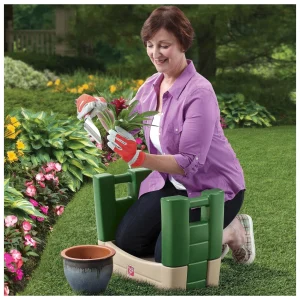 Step 2 Garden Kneeler Seat, Green - 16.25 in H x 21.75 in W x 10.75 in D