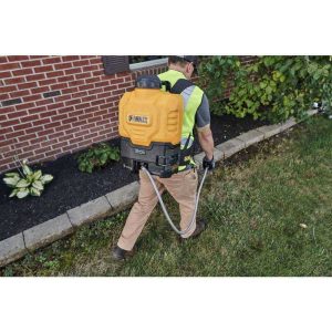 DEWALT Backpack Sprayer, 4 Gallon, 20V MAX Lithium-Ion Powered - 190742